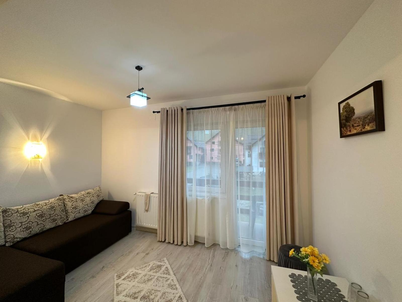 Casuta De Langa Izvor Hotel Moeciu De Sus Eksteriør billede