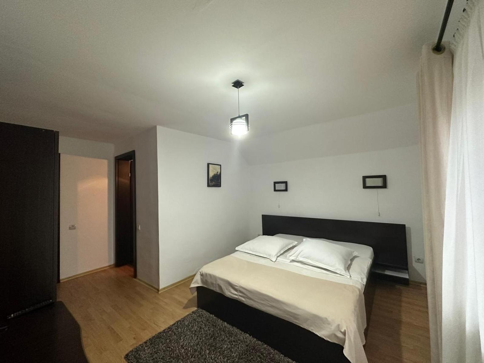 Casuta De Langa Izvor Hotel Moeciu De Sus Eksteriør billede