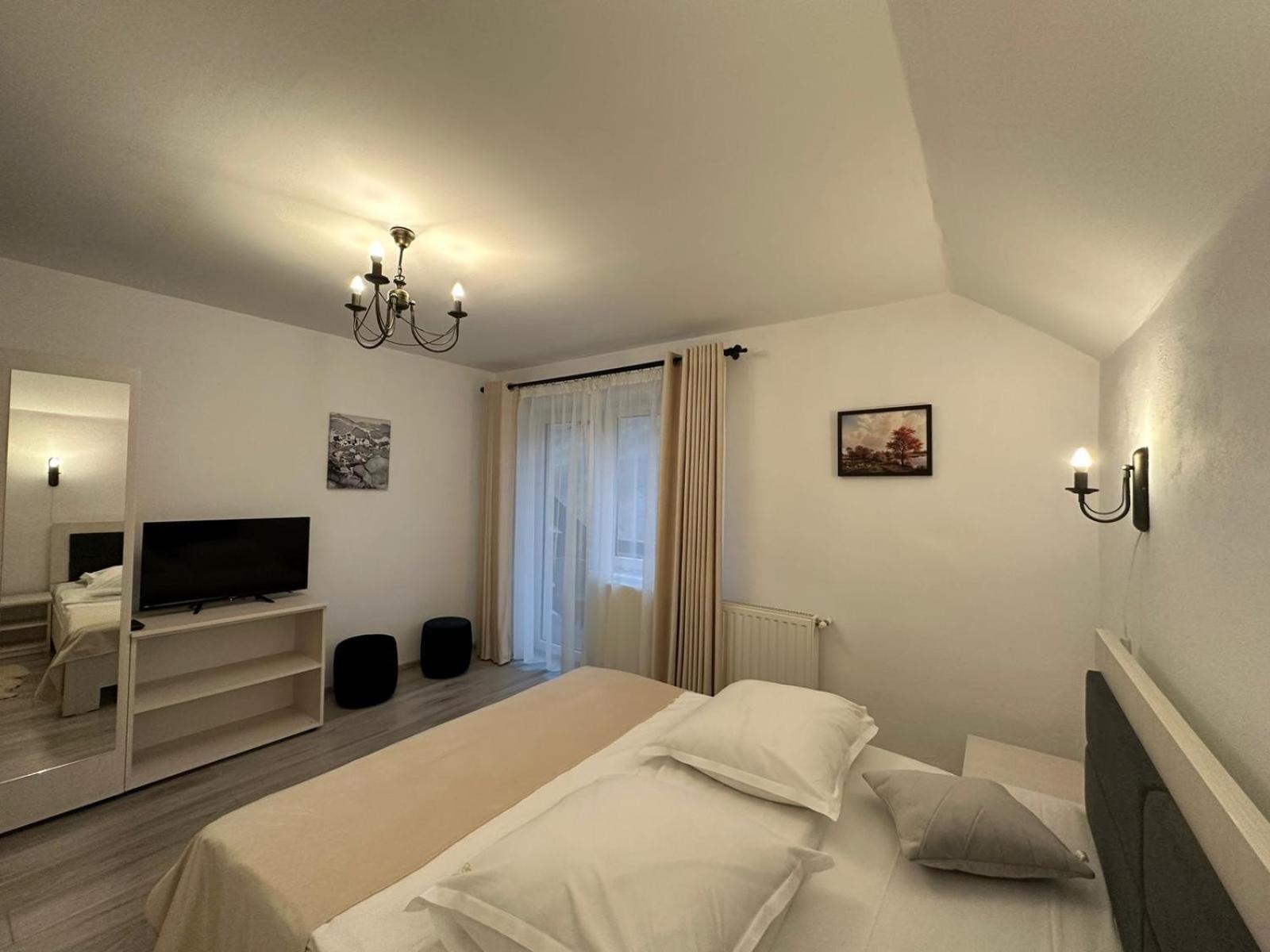 Casuta De Langa Izvor Hotel Moeciu De Sus Eksteriør billede