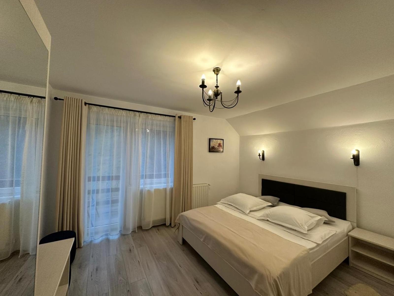 Casuta De Langa Izvor Hotel Moeciu De Sus Eksteriør billede