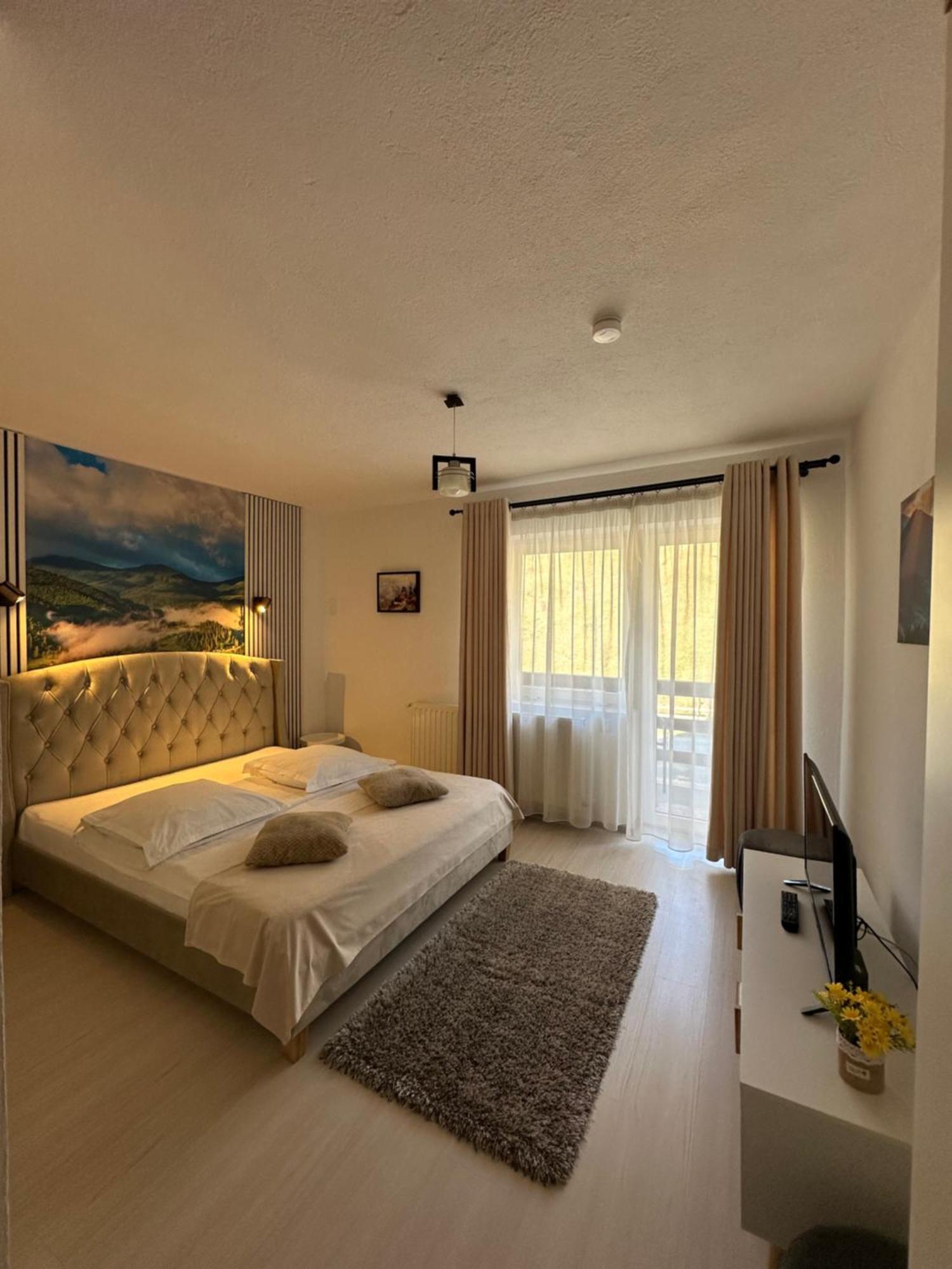 Casuta De Langa Izvor Hotel Moeciu De Sus Eksteriør billede
